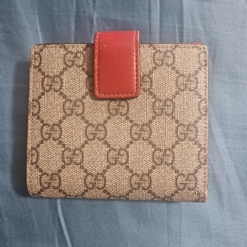 Gucci Red and Tan Women's Wallet - Picture 3 of 5